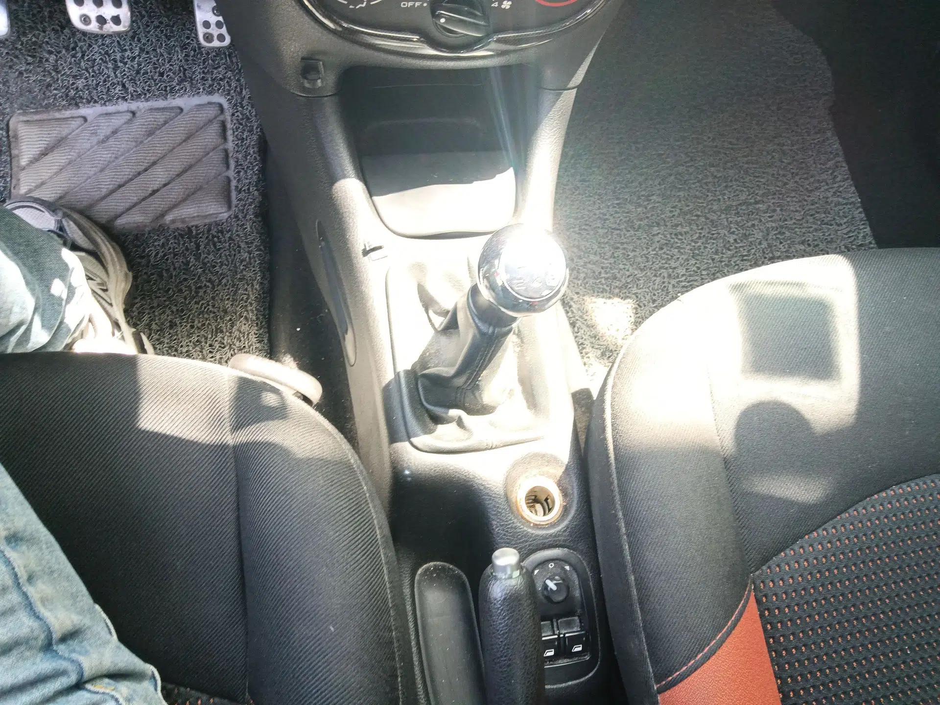 Citroen C2 2012 1.4L Manual Sport Model — миниатюра 15