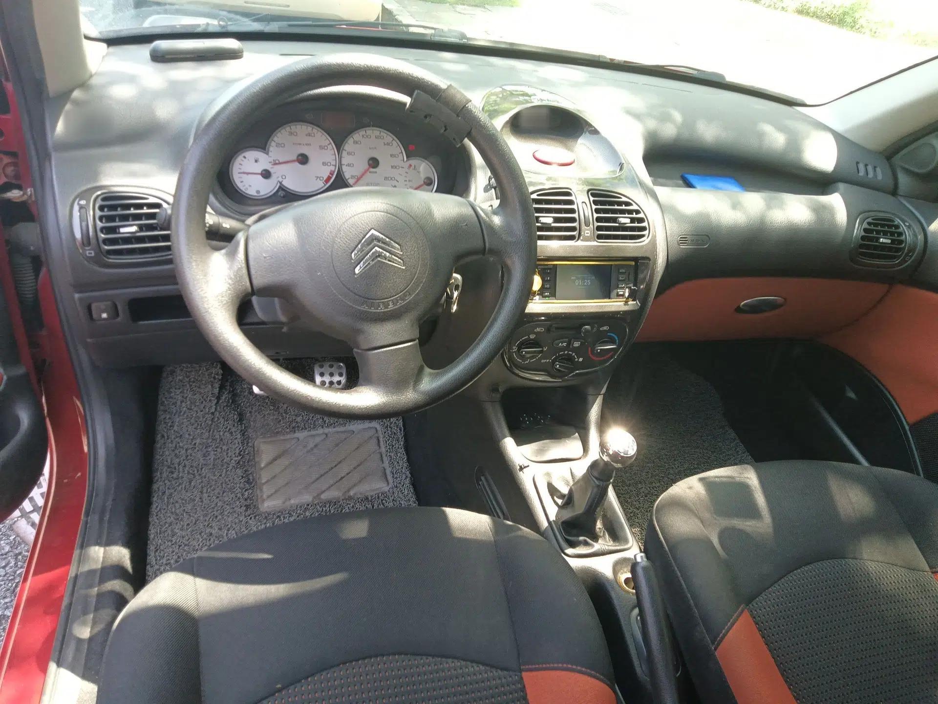 Citroen C2 2012 1.4L Manual Sport Model — миниатюра 10