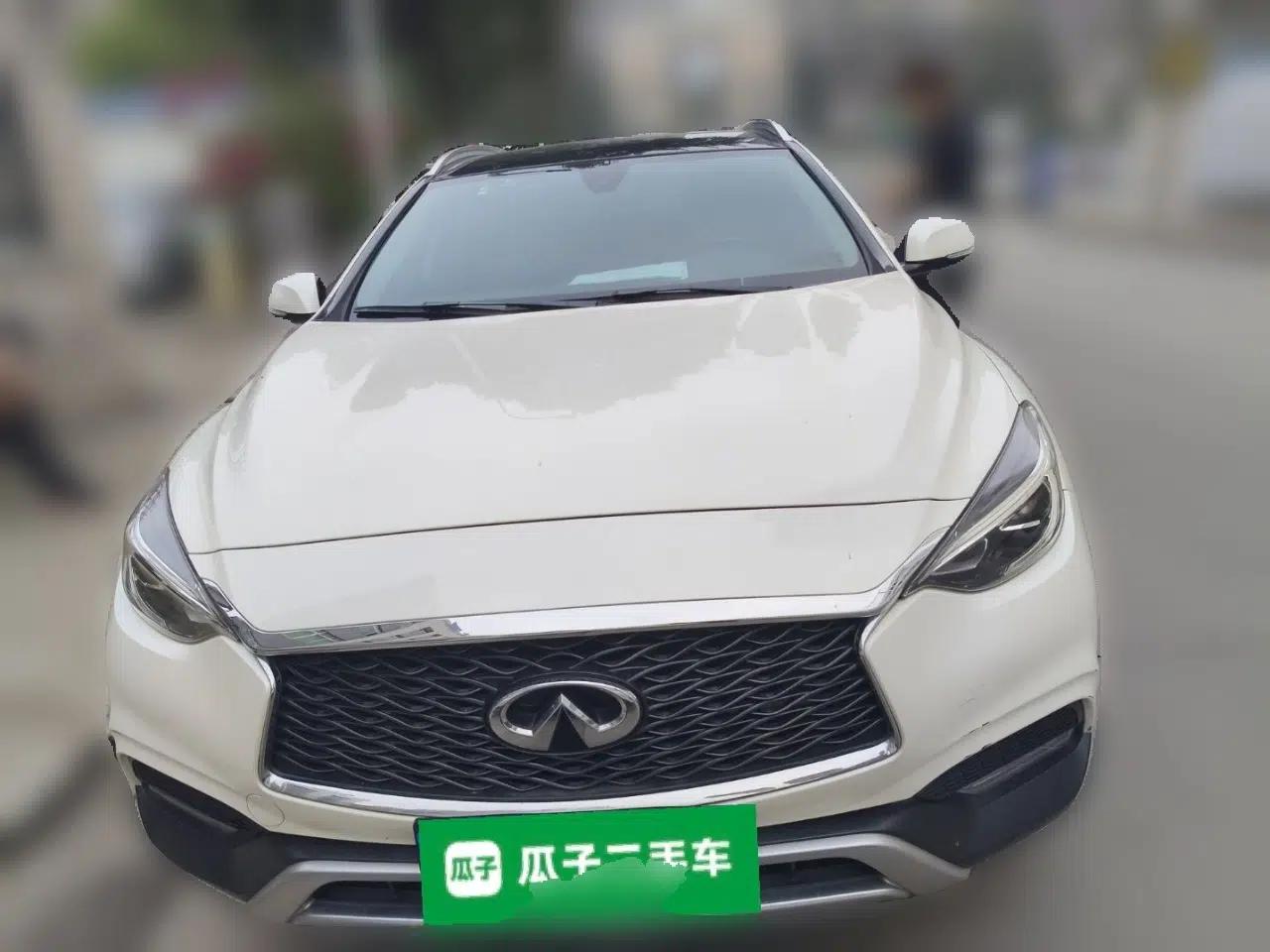 Infiniti QX30 2017 1.6T Two-Wheel-Drive Sport Edition — миниатюра 2