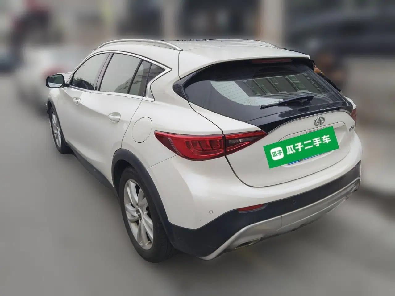 Infiniti QX30 2017 1.6T Two-Wheel-Drive Sport Edition — миниатюра 4