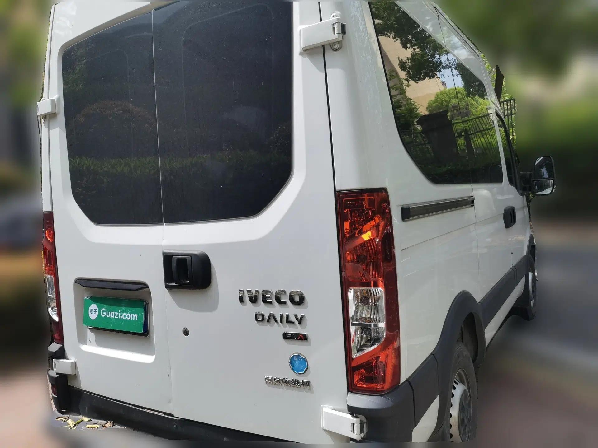 Iveco Eurocargo 2021 2.0T Manual Super-Rui Short Wheelbase High-Roof Side-Sliding Door F1A — миниатюра 6