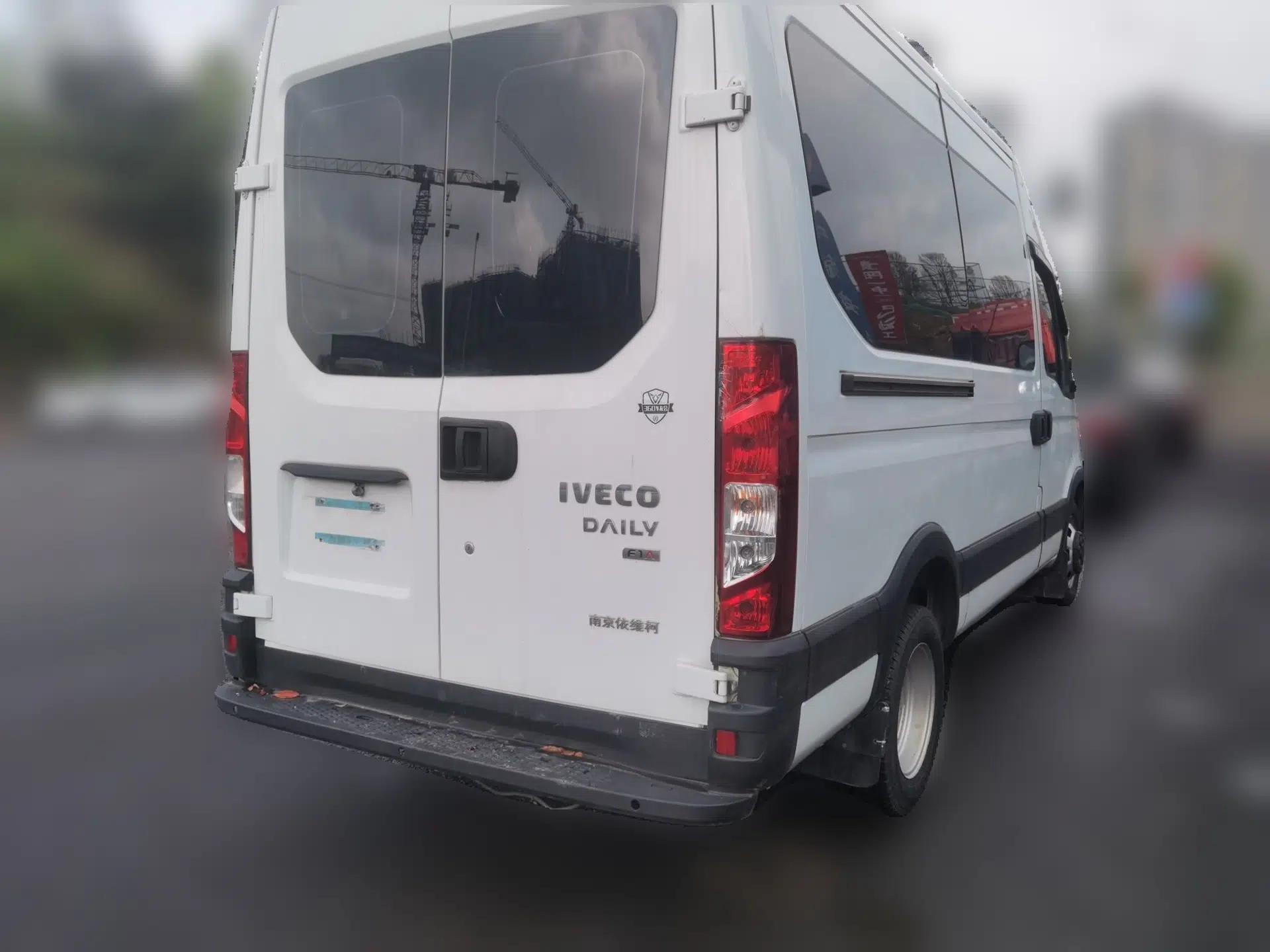 Iveco Eurocargo 2020 2.3T Manual Super Rui Long Wheelbase Short Overhang High Roof High Performance F1A — миниатюра 6