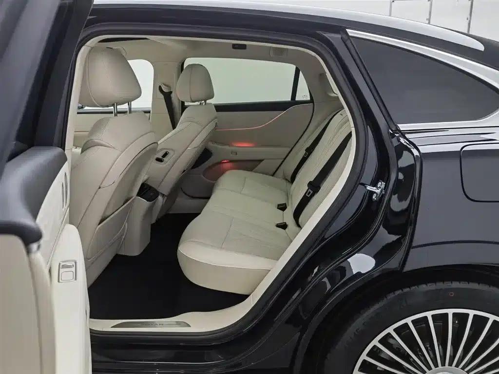 Voyah Chase Light L 2026 All-Wheel Drive Ultra — миниатюра 15