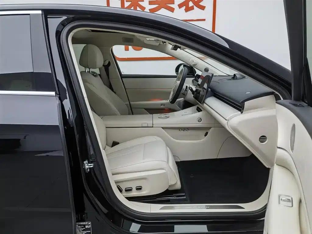 Voyah Chase Light L 2026 All-Wheel Drive Ultra — миниатюра 23