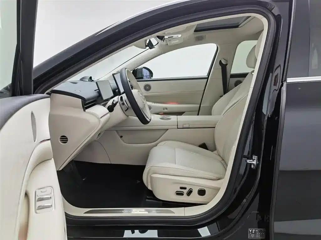 Voyah Chase Light L 2026 All-Wheel Drive Ultra — миниатюра 10