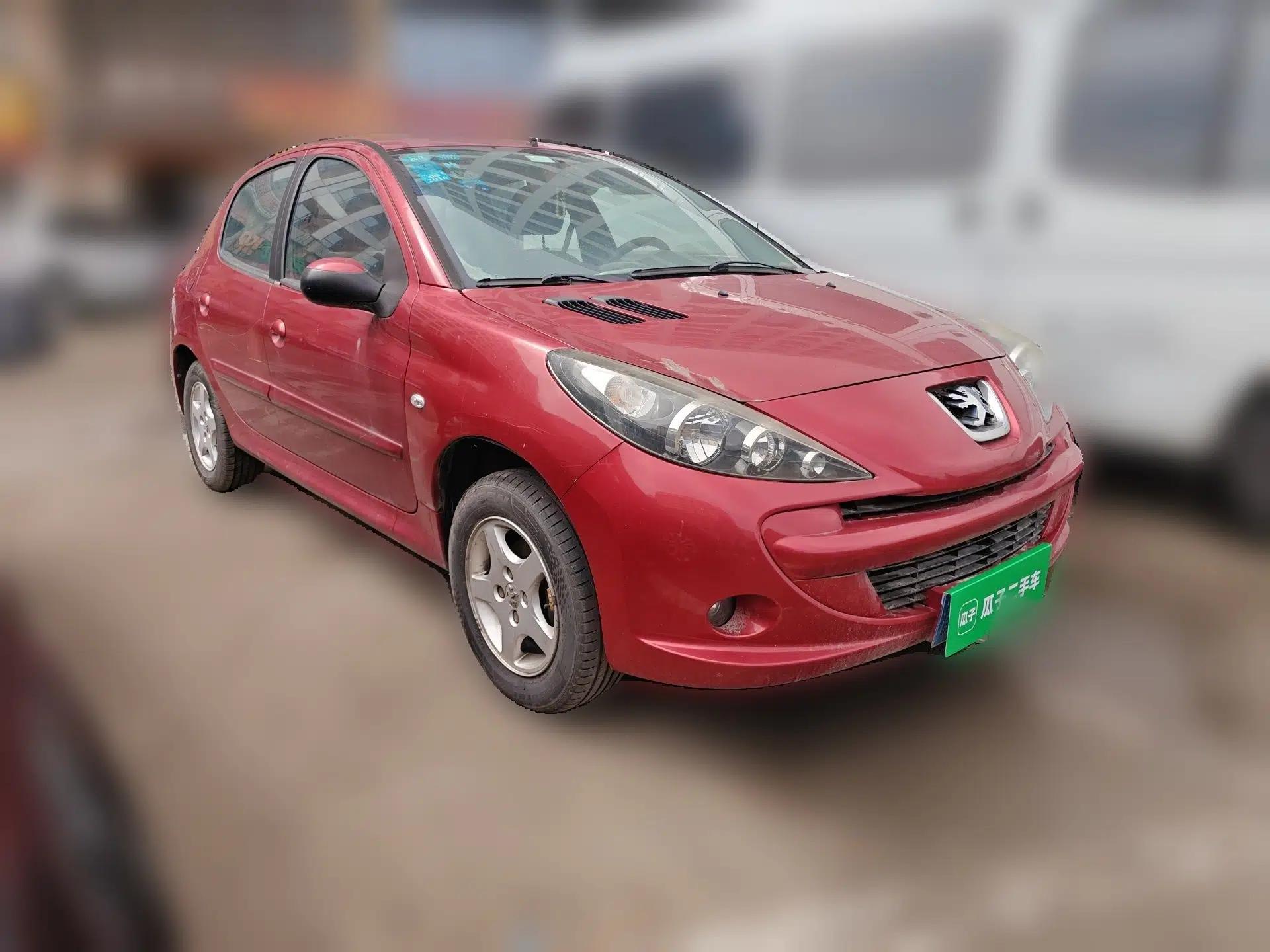 Peugeot 207 2011 Hatchback 1.4L Manual Yule Edition — миниатюра 3