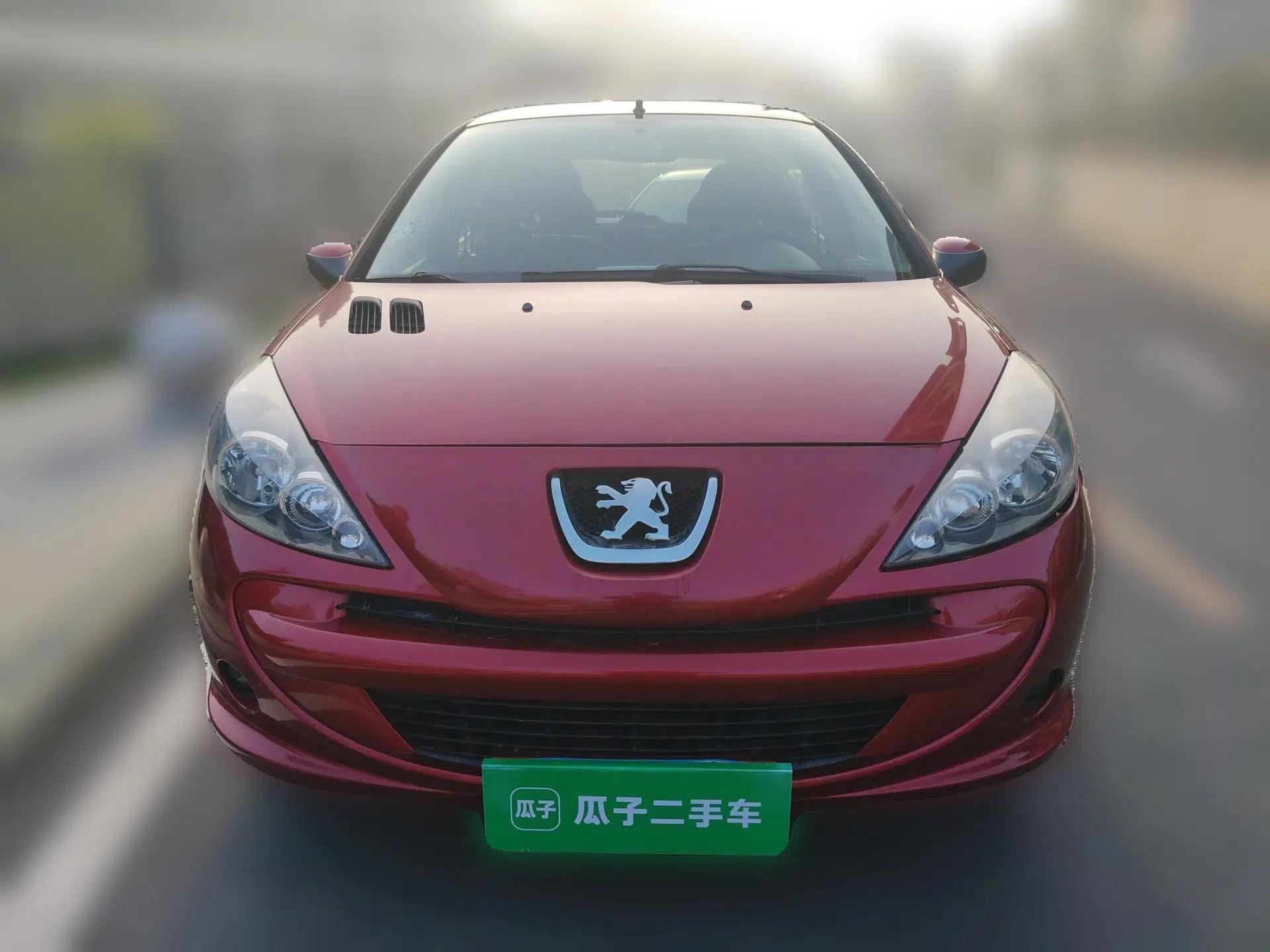 Peugeot 207 2011 Hatchback 1.4L Manual Yule Edition — миниатюра 2