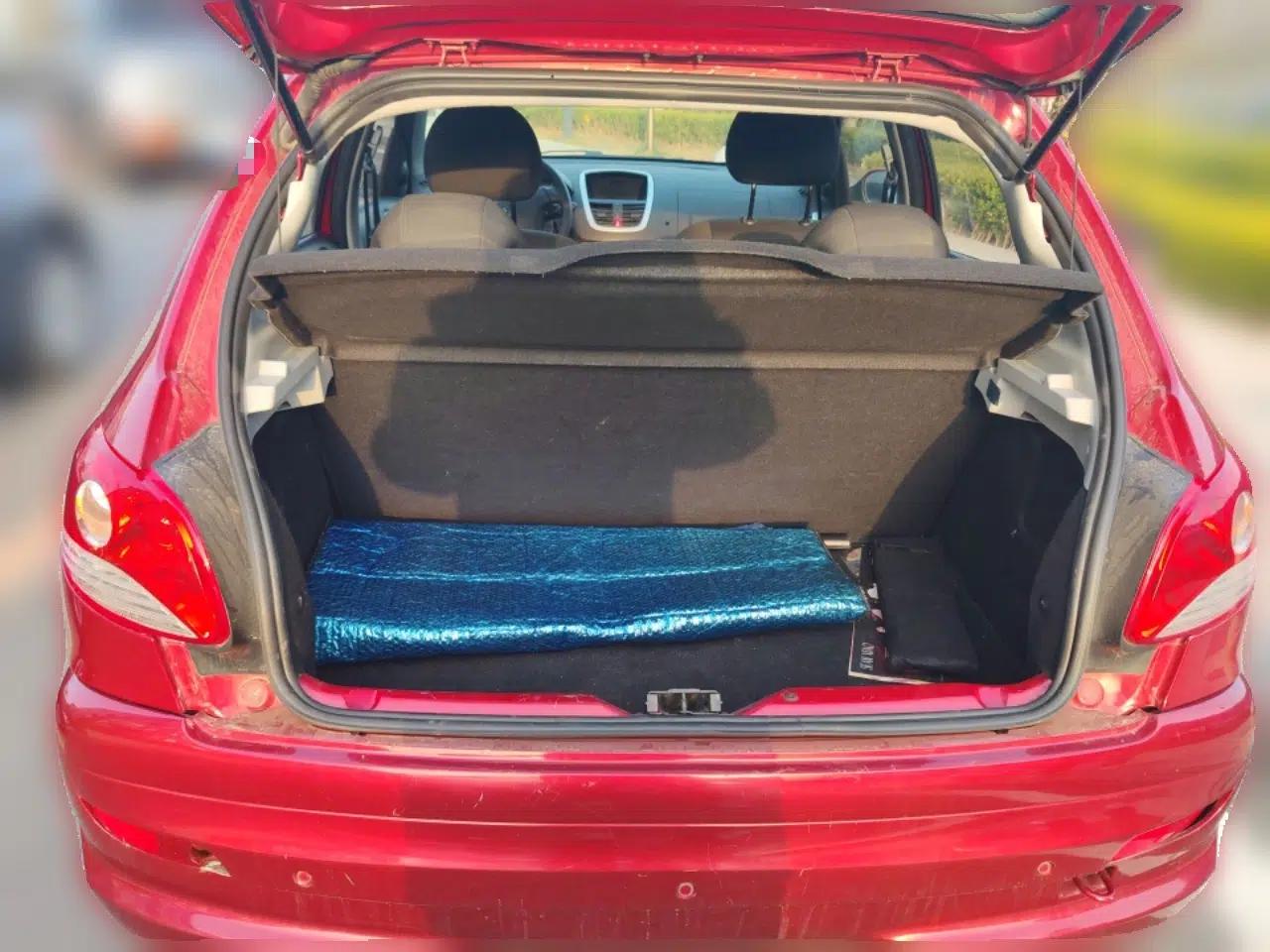 Peugeot 207 2011 Hatchback 1.4L Manual Yule Edition — миниатюра 20