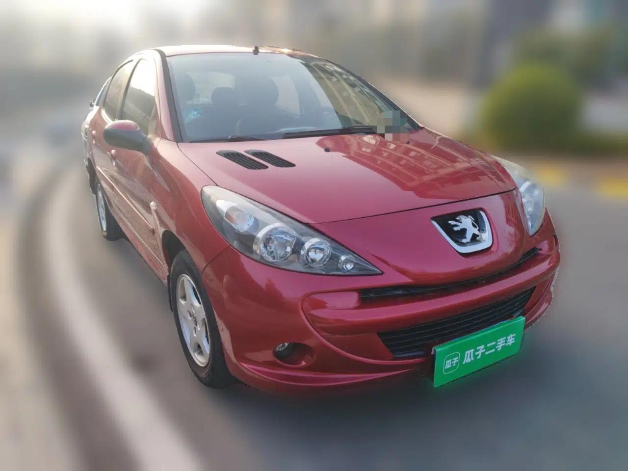 Peugeot 207 2011 Hatchback 1.4L Manual Yule Edition — миниатюра 3