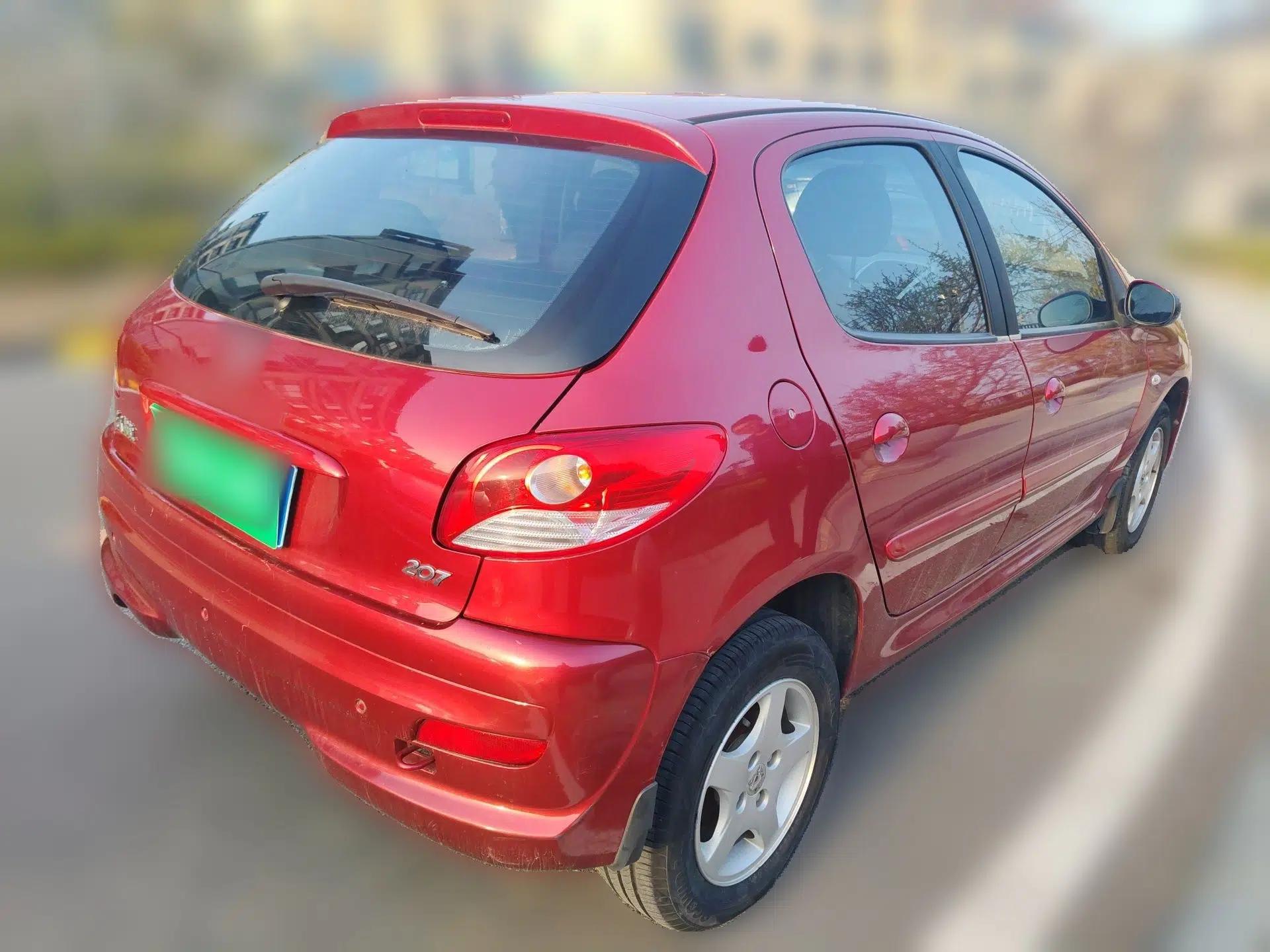 Peugeot 207 2011 Hatchback 1.4L Manual Yule Edition — миниатюра 6