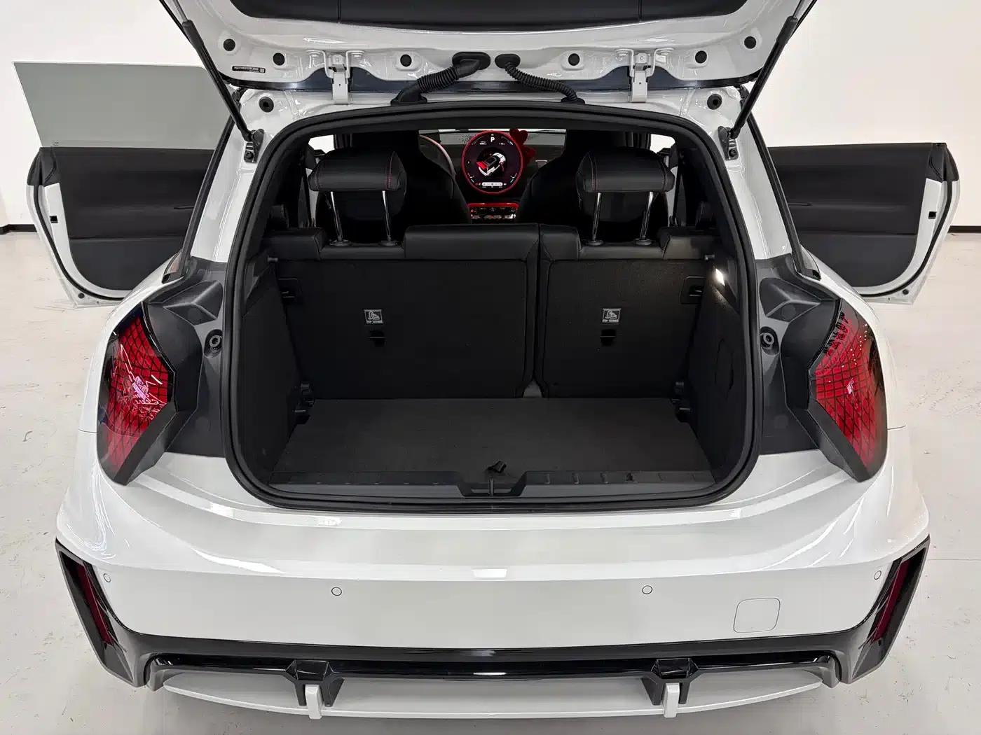 2025 JOHN COOPER WORKS Electric MINI JCW — миниатюра 14