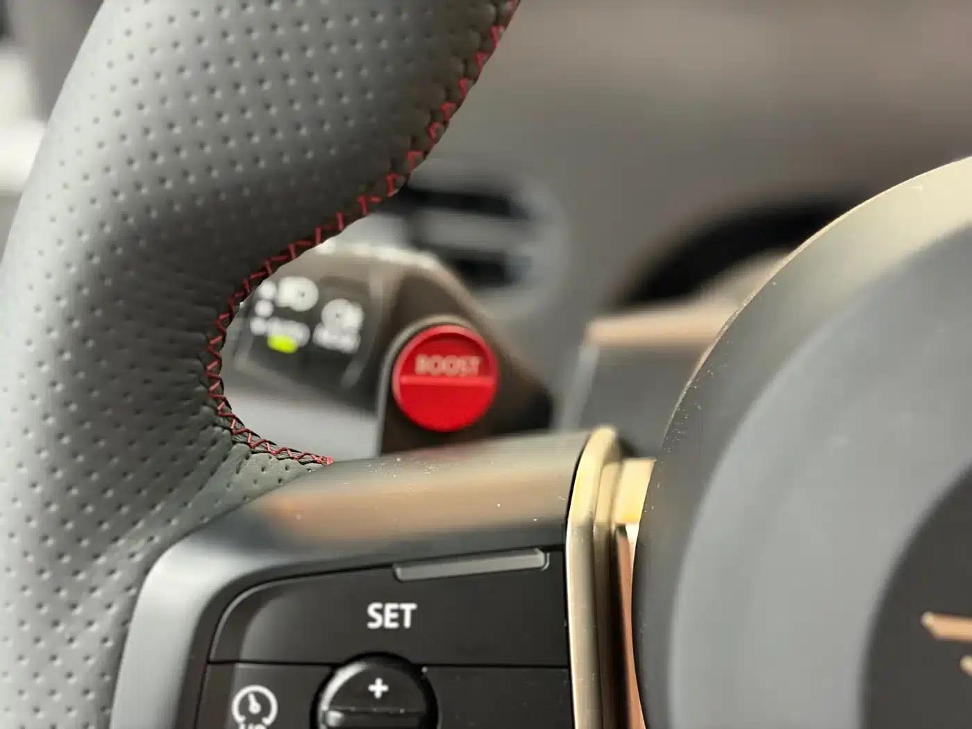 2025 JOHN COOPER WORKS Electric MINI JCW — миниатюра 8