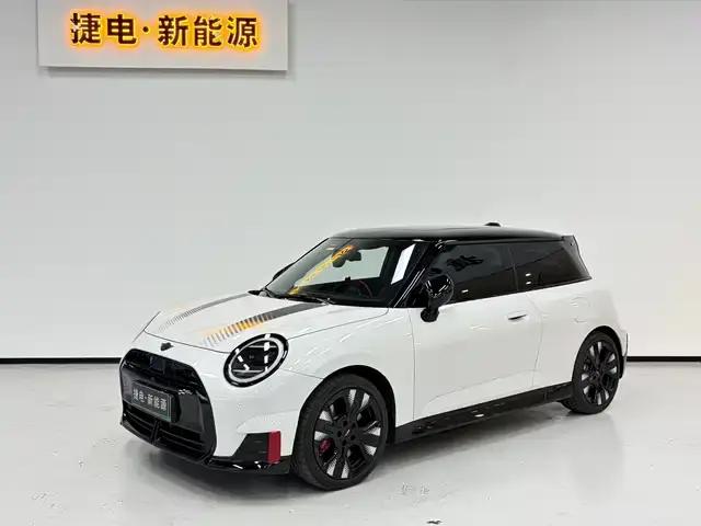 2025 JOHN COOPER WORKS Electric MINI JCW