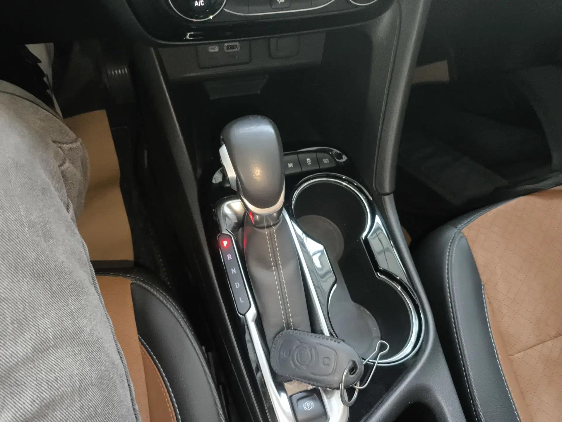 Buick Encore GX 2020 20T CVT Two-Wheel Drive Luxury Version — миниатюра 17
