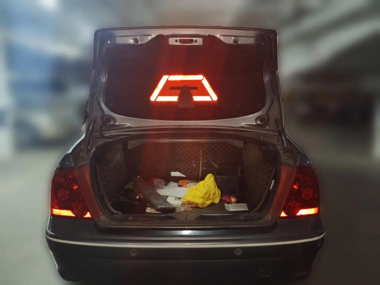 Peugeot 307 2010 Sedan 1.6L Manual Comfort Edition — миниатюра 20