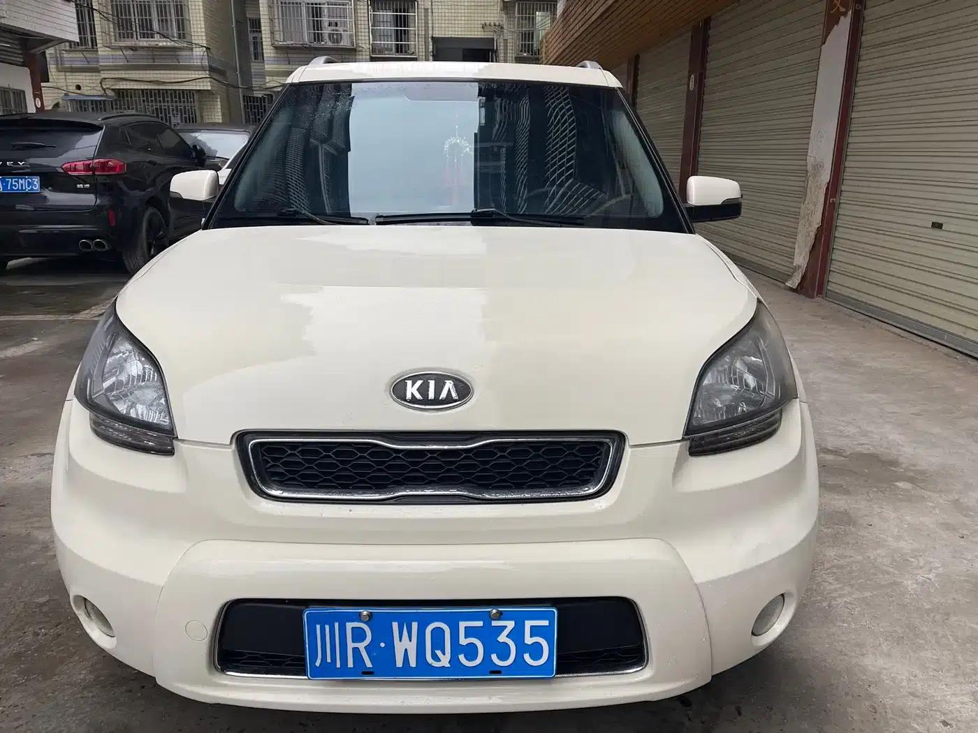 2012 Volkswagen Soul 1.6L AT Premium — миниатюра 2