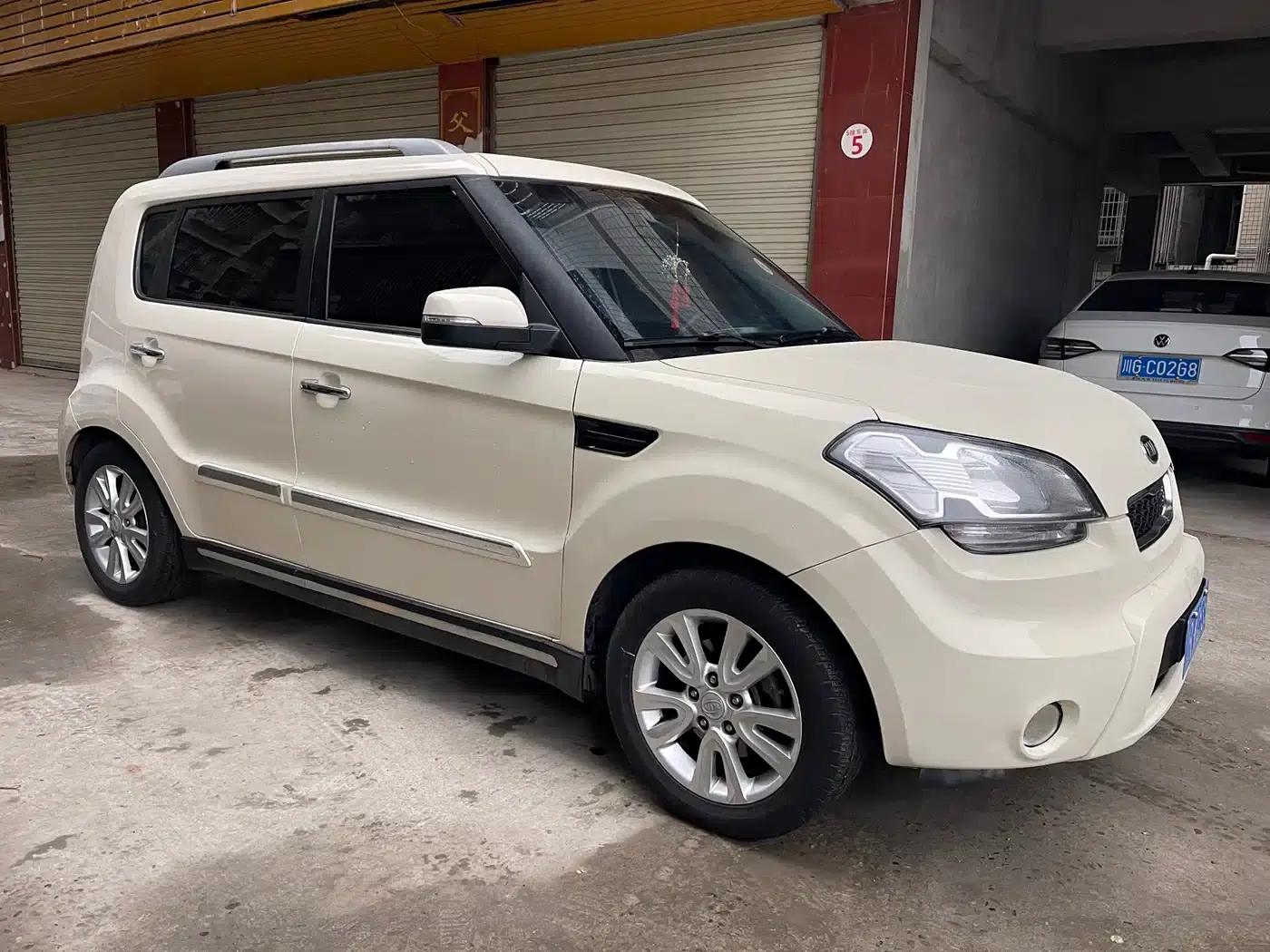2012 Volkswagen Soul 1.6L AT Premium — миниатюра 4