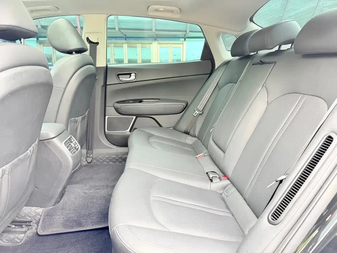Kia K5 PHEV 2018 2.0L Premium Edition — миниатюра 14