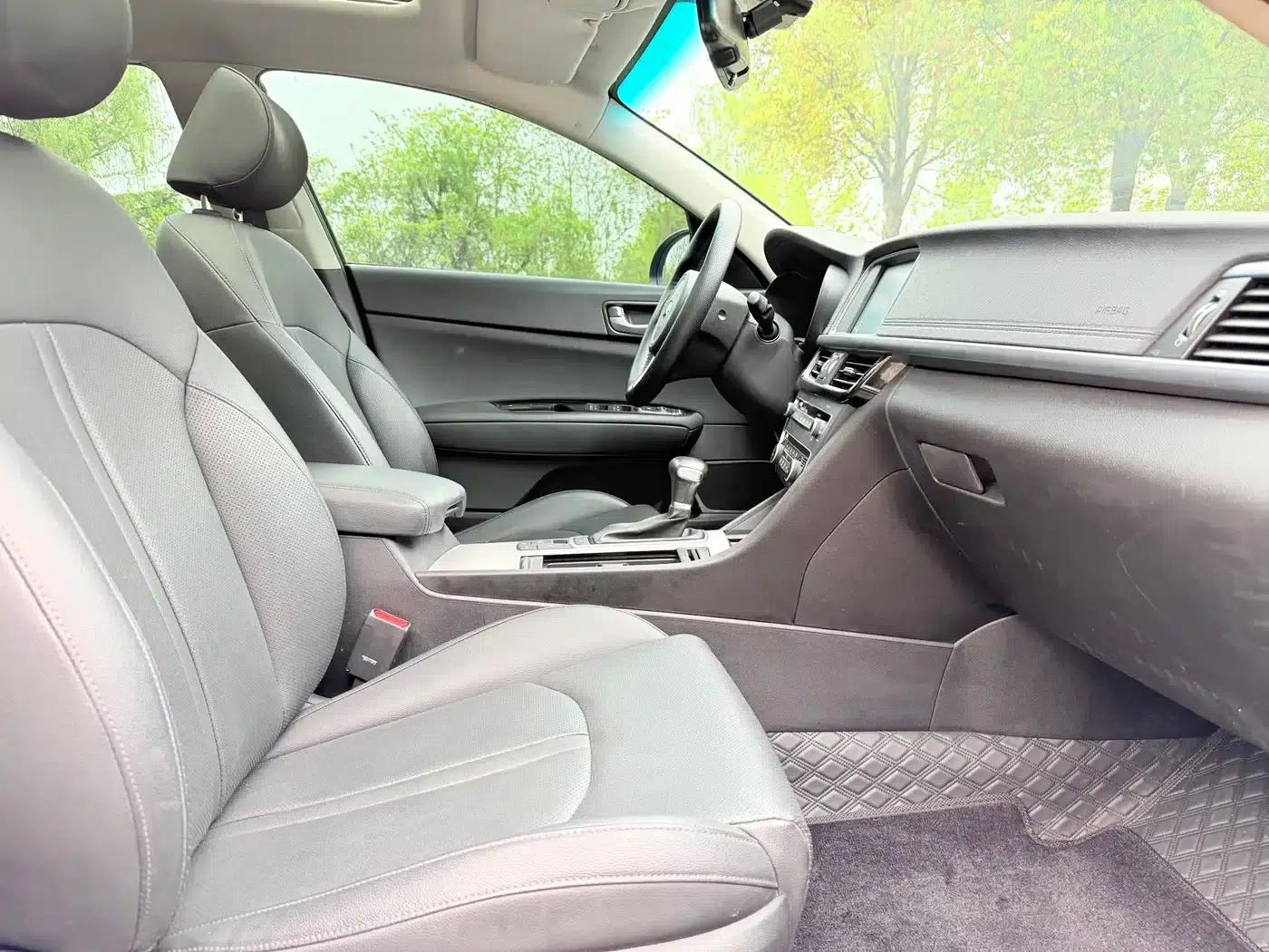 Kia K5 PHEV 2018 2.0L Premium Edition — миниатюра 15