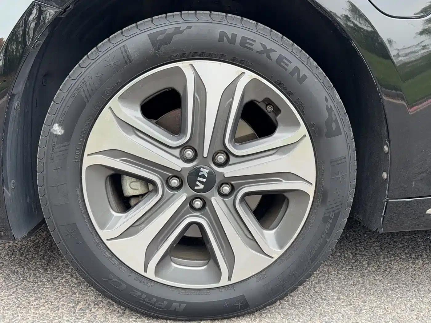Kia K5 PHEV 2018 2.0L Premium Edition — миниатюра 21