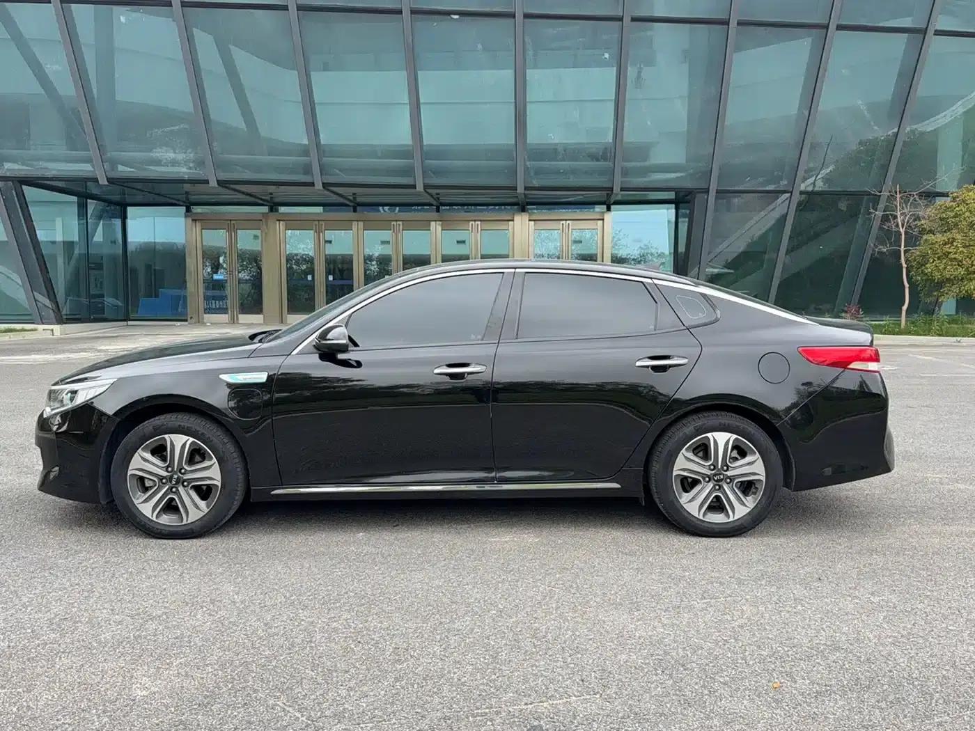 Kia K5 PHEV 2018 2.0L Premium Edition — миниатюра 5