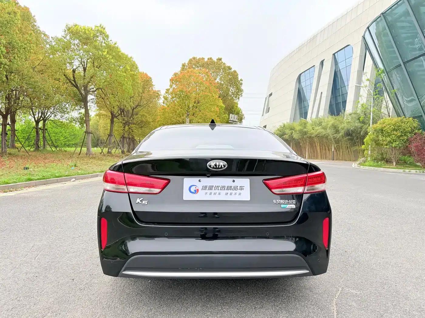 Kia K5 PHEV 2018 2.0L Premium Edition — миниатюра 7