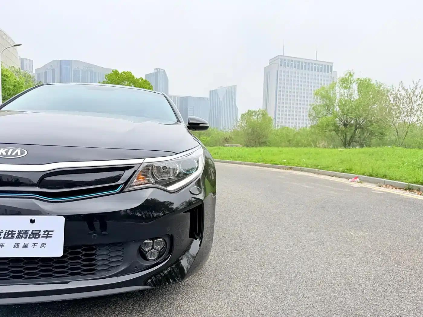 Kia K5 PHEV 2018 2.0L Premium Edition — миниатюра 9