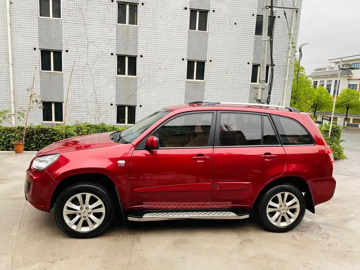 Chery Tiggo 2013 1.6L Manual New Year Edition DVVT — миниатюра 7