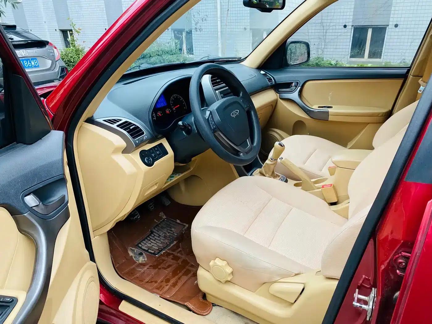 Chery Tiggo 2013 1.6L Manual New Year Edition DVVT — миниатюра 8