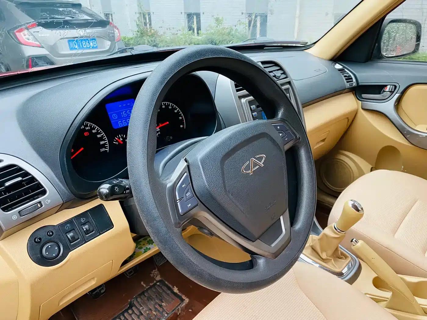 Chery Tiggo 2013 1.6L Manual New Year Edition DVVT — миниатюра 9