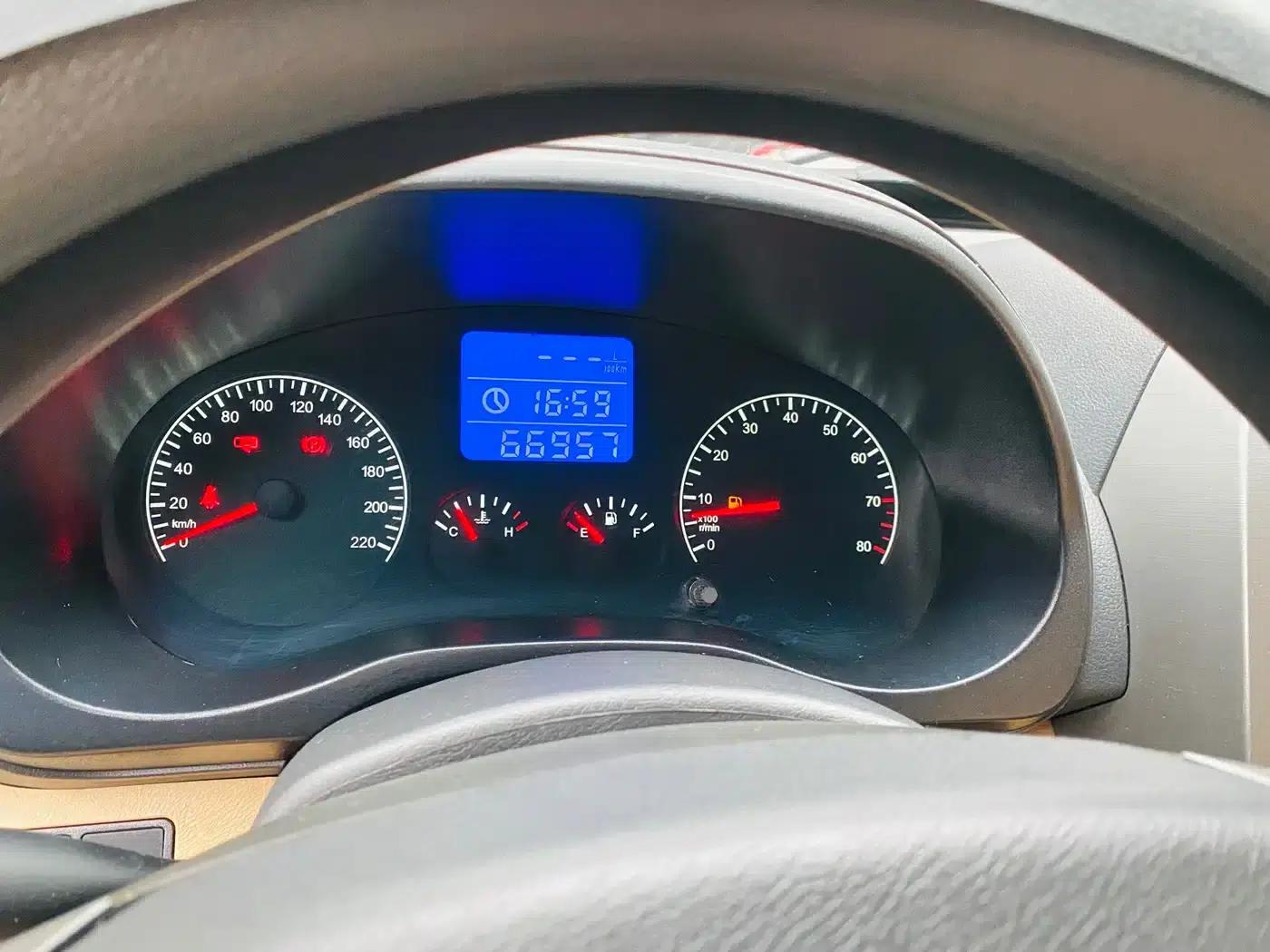 Chery Tiggo 2013 1.6L Manual New Year Edition DVVT — миниатюра 10