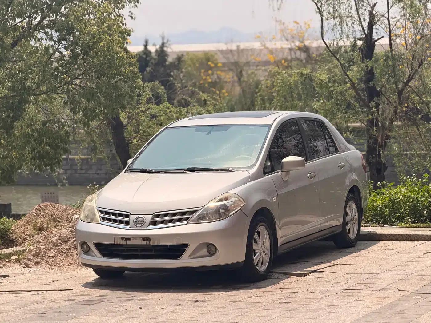 Tiida 2008 1.6L Automatic Intelligent — миниатюра 1