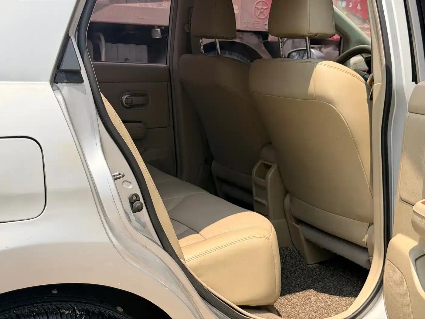 Tiida 2008 1.6L Automatic Intelligent — миниатюра 5