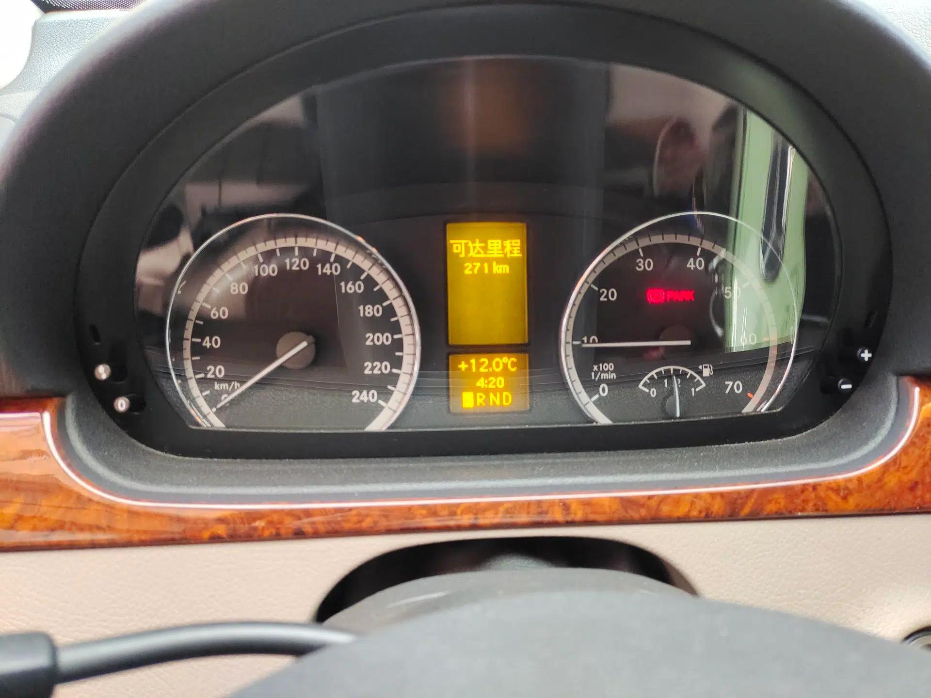 Mercedes-Benz Viano 2013 3.0L Navigator Edition — миниатюра 12