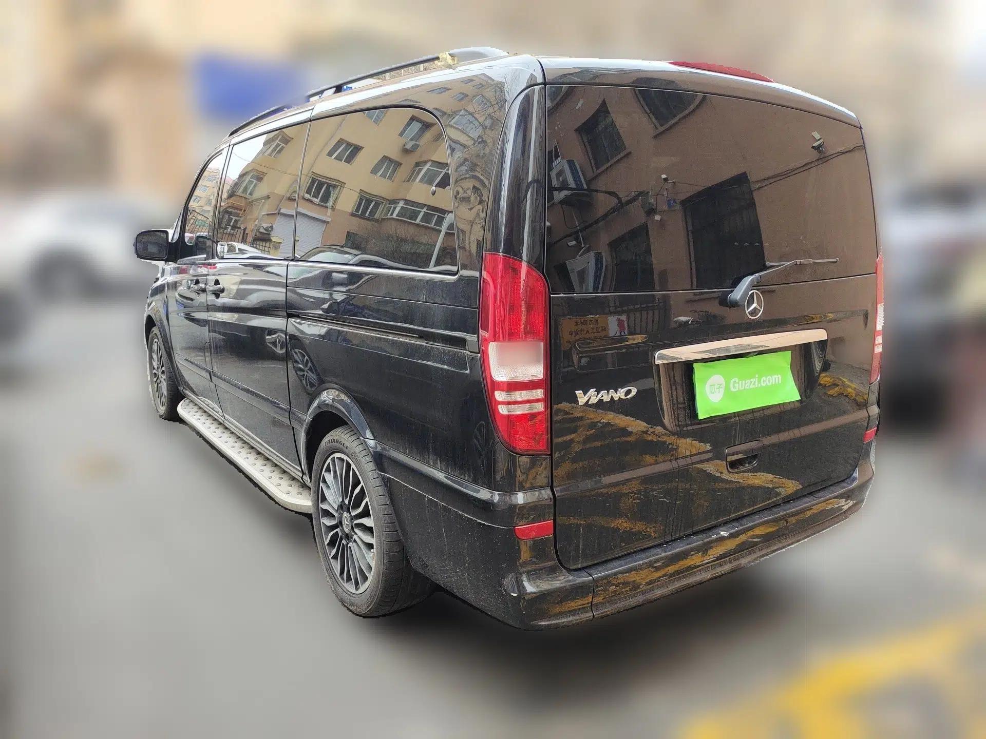 Mercedes-Benz Viano 2013 3.0L Navigator Edition — миниатюра 4