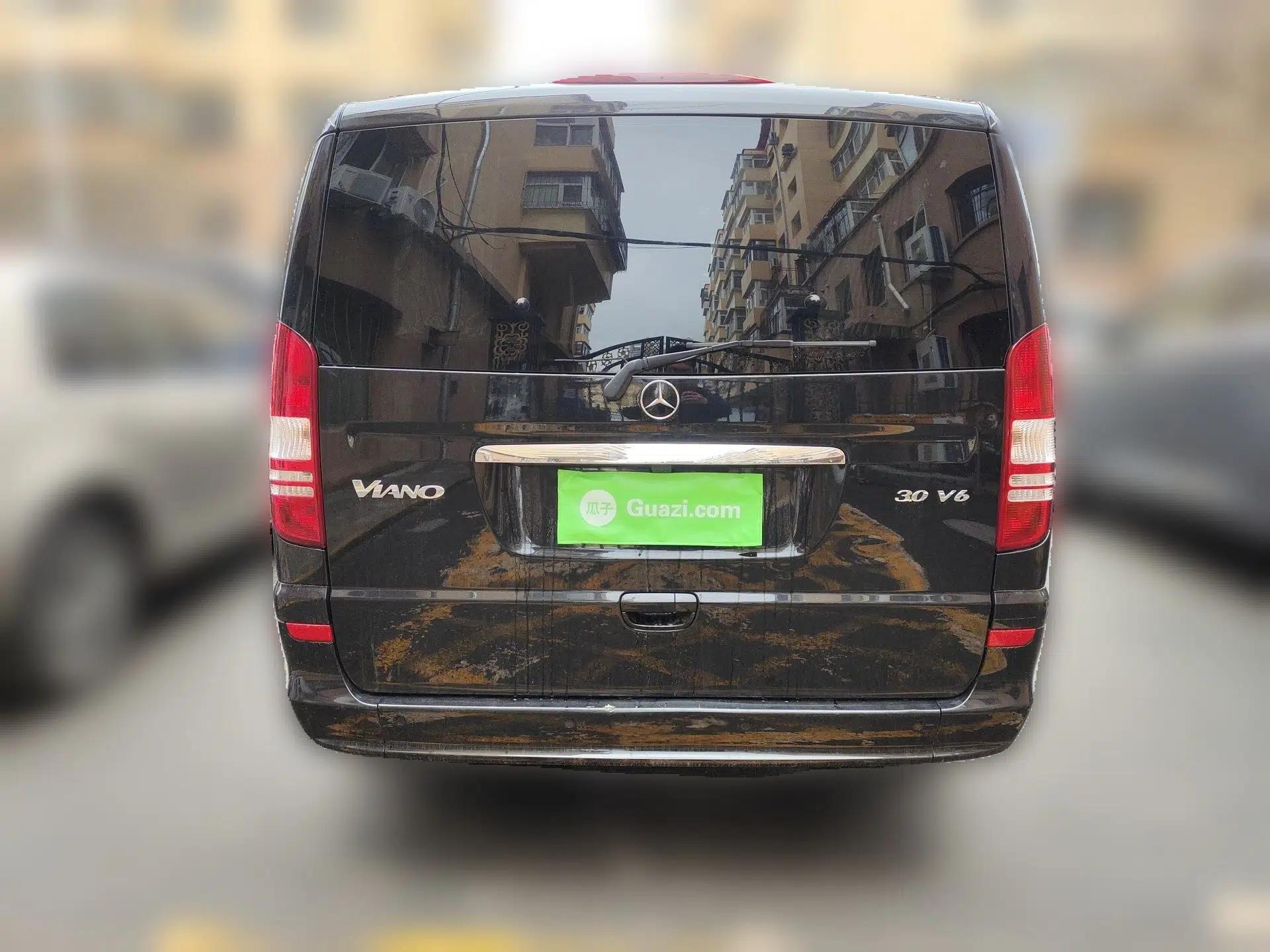 Mercedes-Benz Viano 2013 3.0L Navigator Edition — миниатюра 5