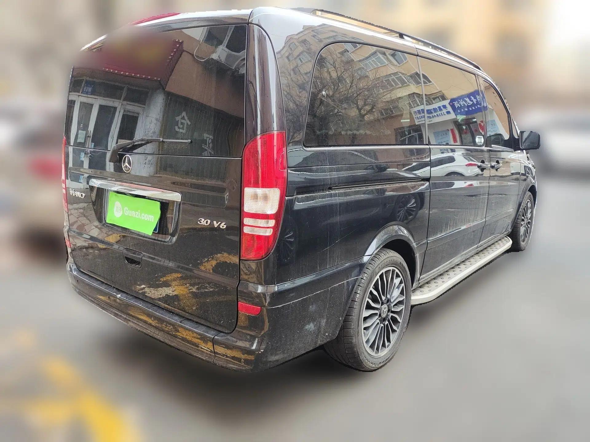 Mercedes-Benz Viano 2013 3.0L Navigator Edition — миниатюра 6