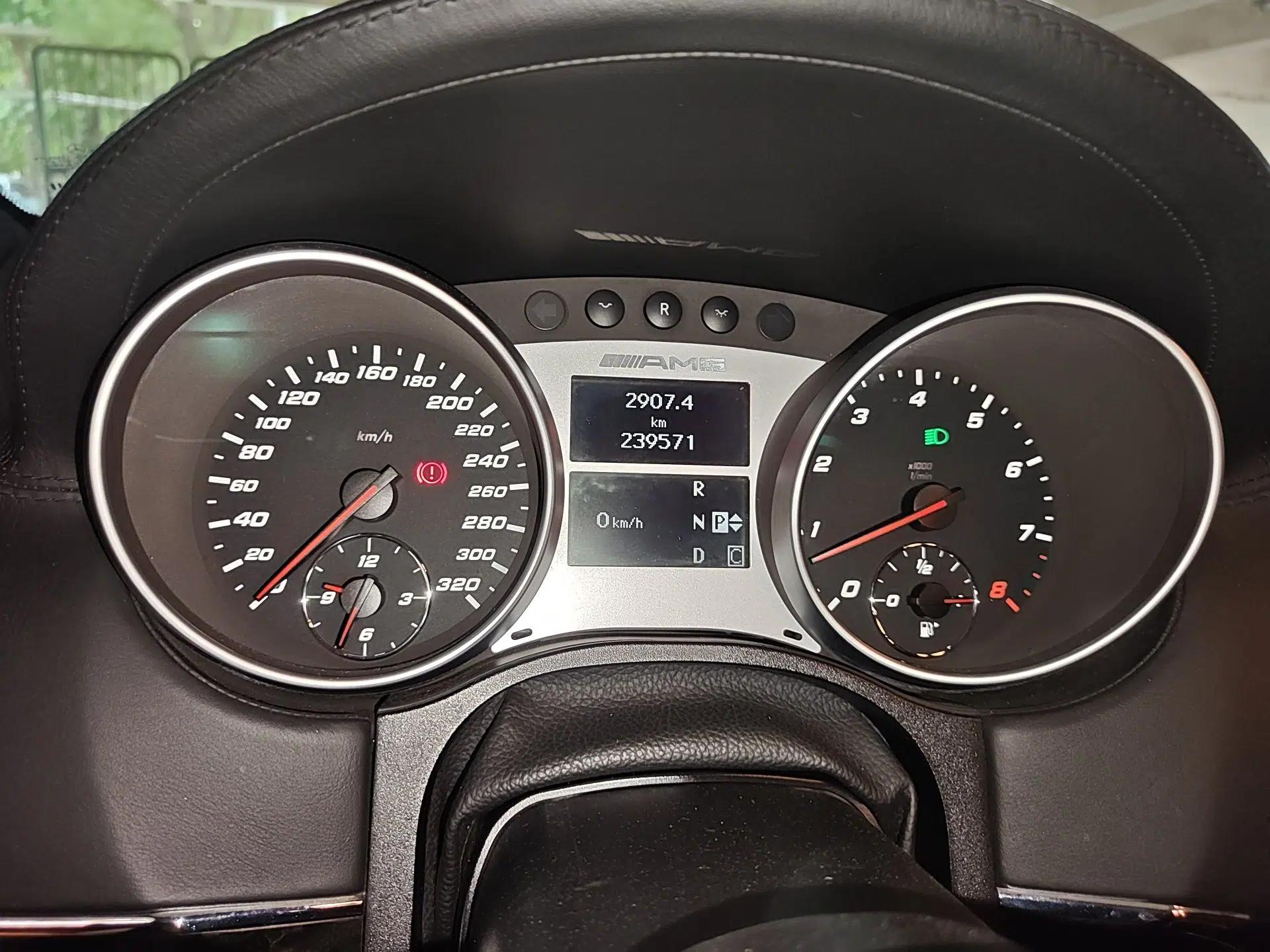 Mercedes-Benz M-Class AMG 2007 AMG ML 63 — миниатюра 12