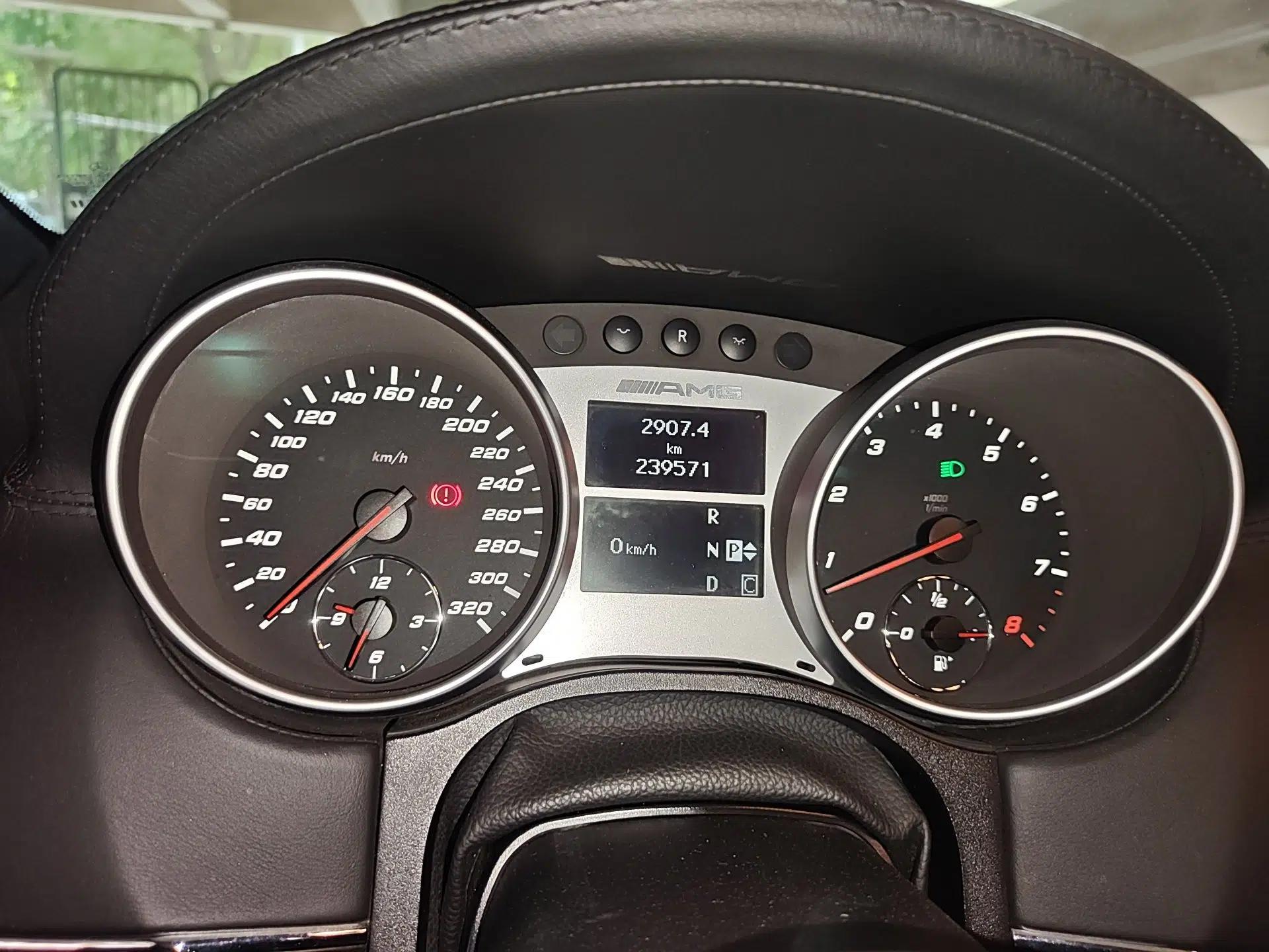 Mercedes-Benz M-Class AMG 2007 AMG ML 63 — миниатюра 13