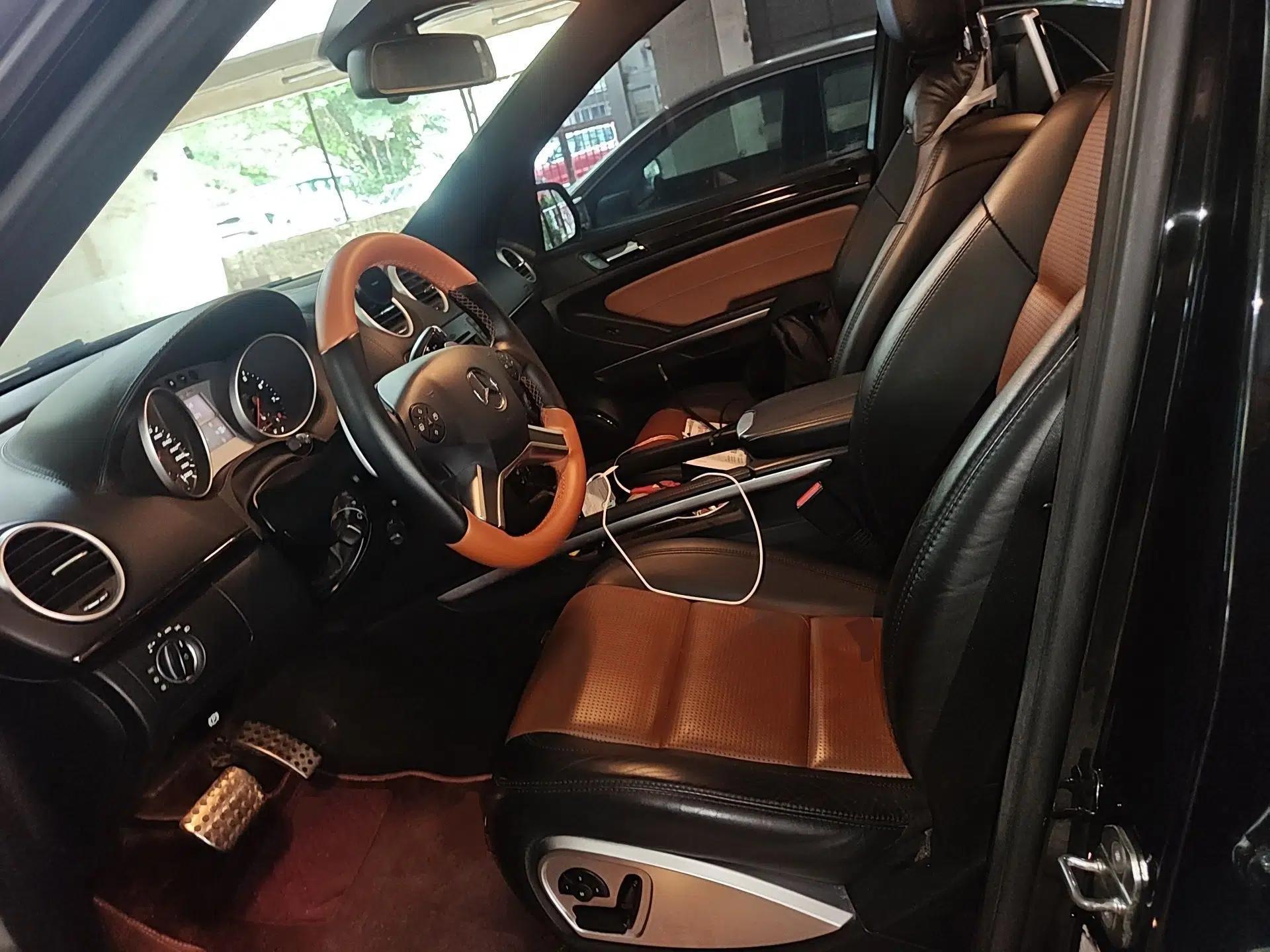 Mercedes-Benz M-Class AMG 2007 AMG ML 63 — миниатюра 16