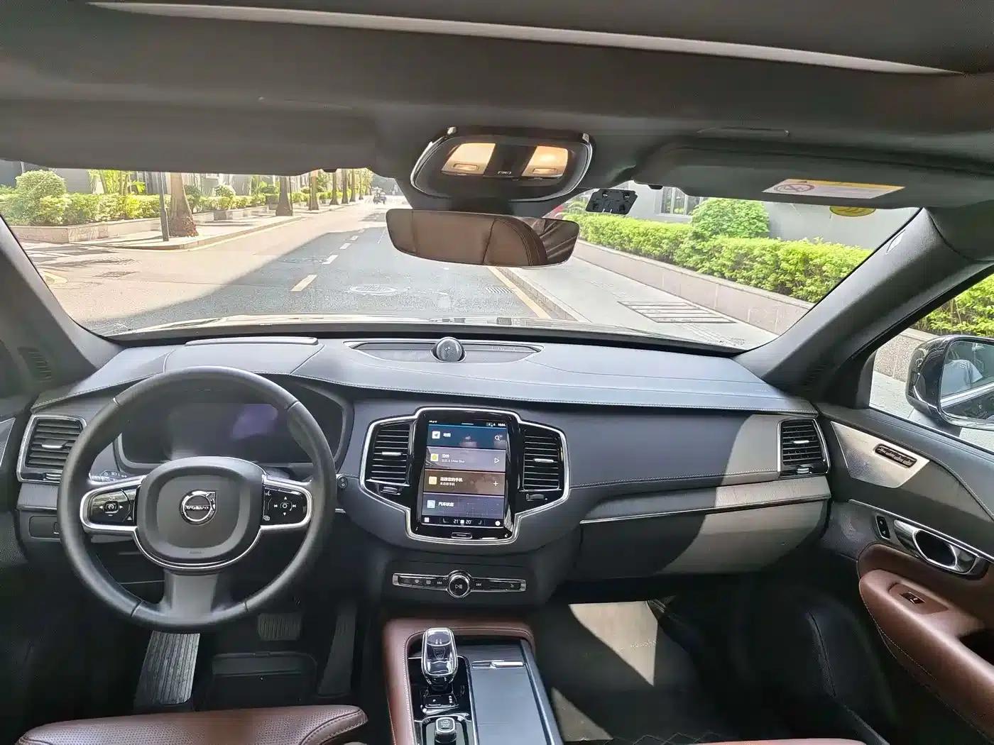 2023 Volvo XC90 Plug-in Hybrid T8 Recharge Luxury 7-Seater — миниатюра 6