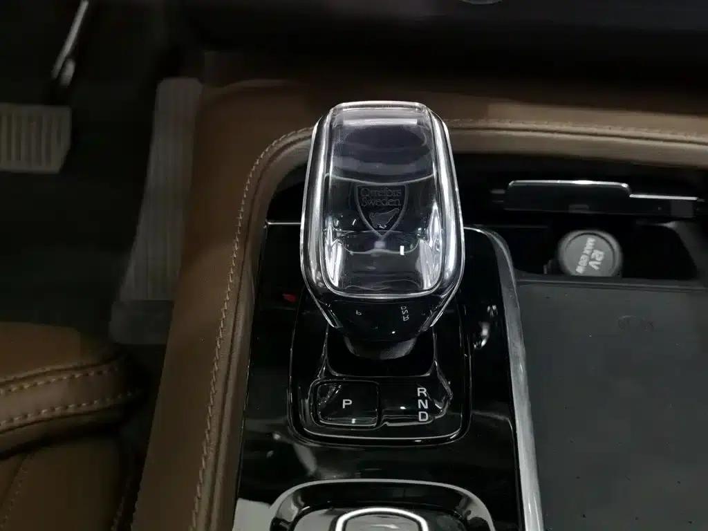 2024 Volvo XC90 Plug-in Hybrid T8 Inscription Luxury Edition (7-seater) — миниатюра 13