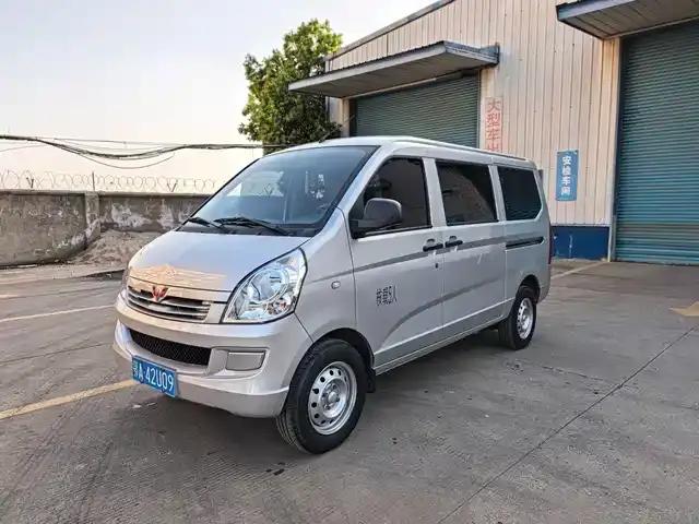 Wuling Rongguang S 2023 1.5L Basic Model 5/7 Seats