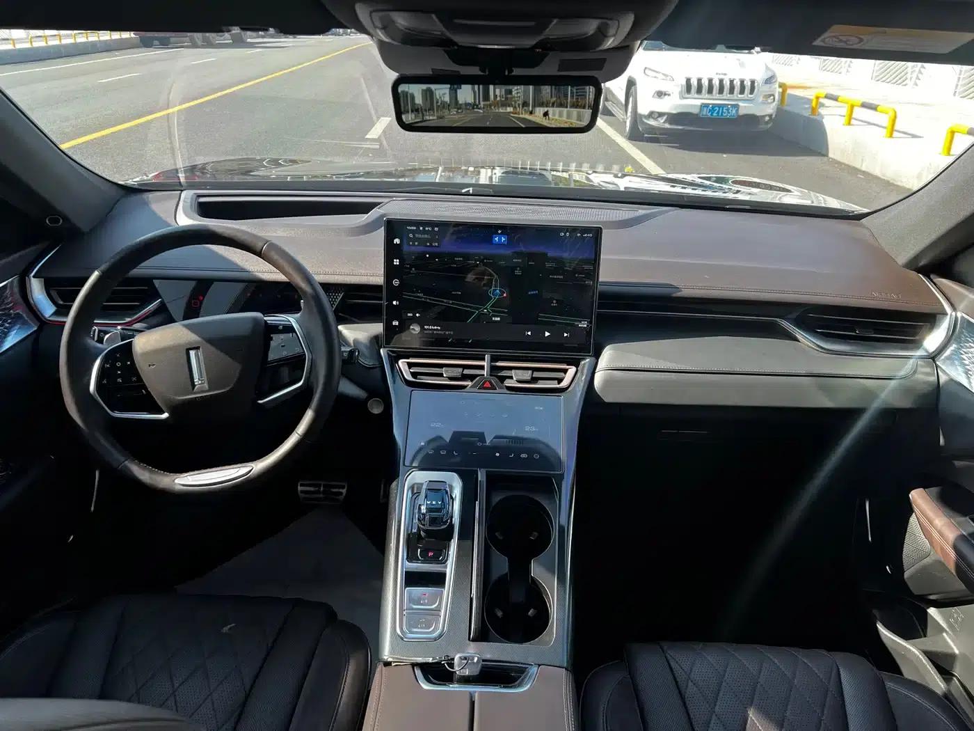 Wey brand Mocha 2021 2.0T 2WD Special Edition — миниатюра 8