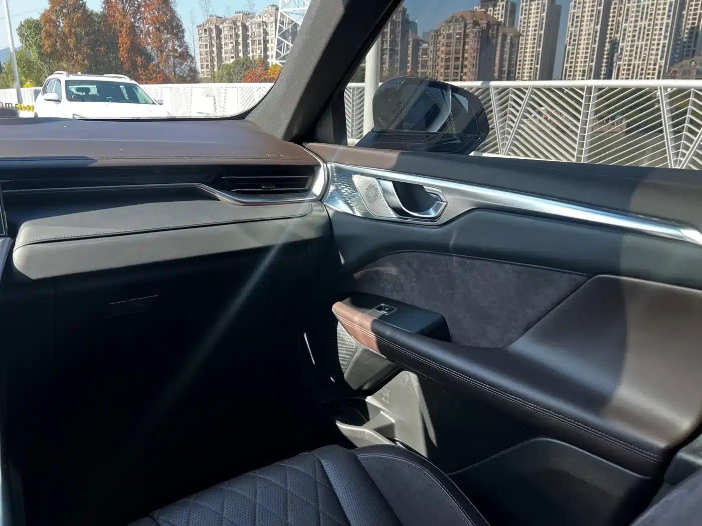 Wey brand Mocha 2021 2.0T 2WD Special Edition — миниатюра 9