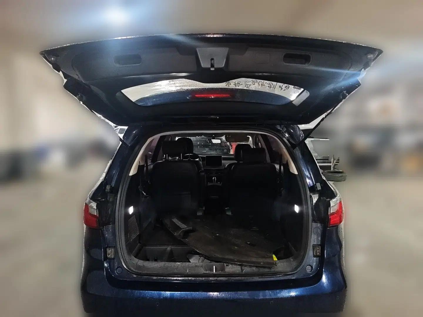 BYD Song MAX New Energy 2019 DM 1.5T Smart Connect Advanced 6-Seater China VI Standard — миниатюра 16