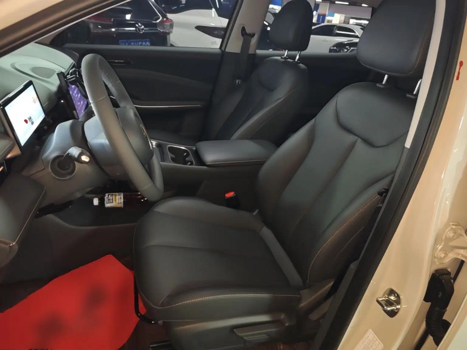 Baojun E6 2026 Model 500km Enjoyment Edition — миниатюра 17