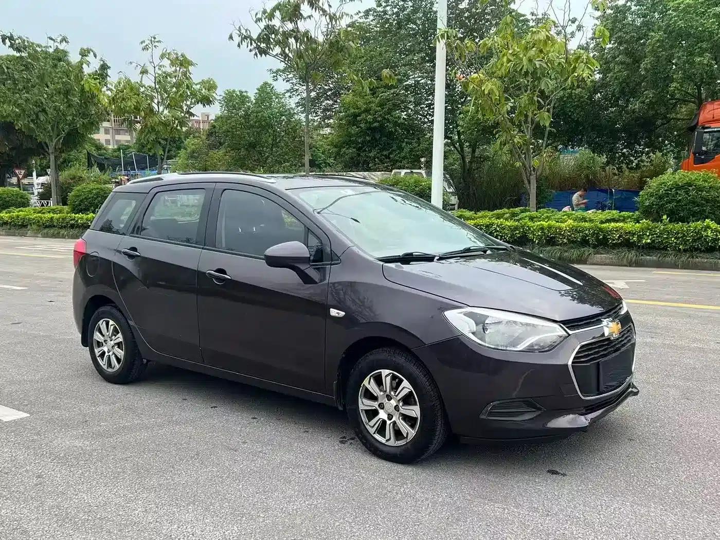 Chevrolet Aveo RV 2016 1.5L Automatic Comfortline Edition — миниатюра 3