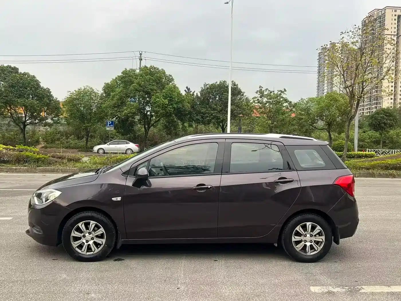 Chevrolet Aveo RV 2016 1.5L Automatic Comfortline Edition — миниатюра 4