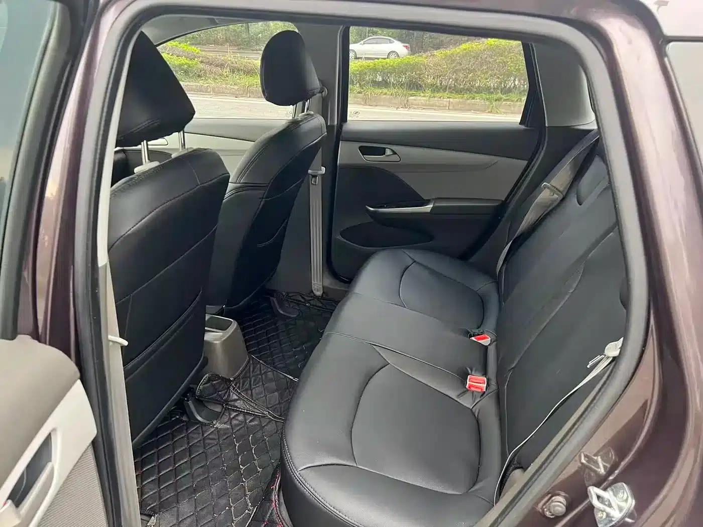 Chevrolet Aveo RV 2016 1.5L Automatic Comfortline Edition — миниатюра 9